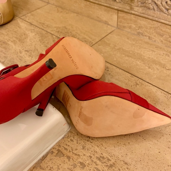 Red heels - Picture 3 of 3